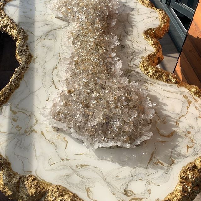 WHITE MARBLE AND GEODE TABLE