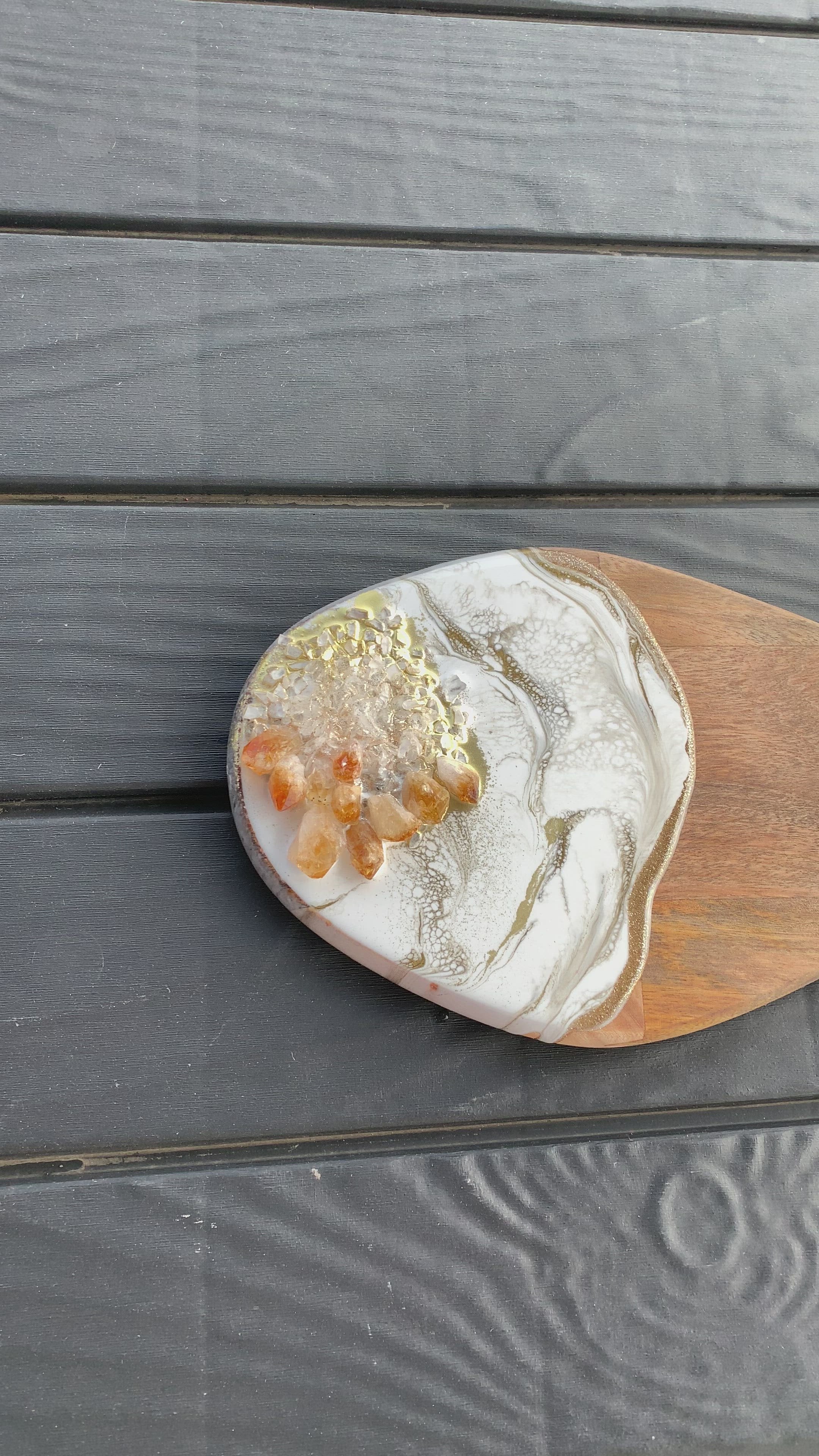 CITRINE CHEESEBOARD